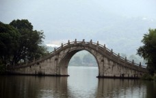 大自然石桥